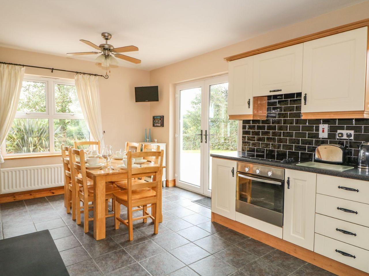 Kate'S Cottage Rathmullan Ngoại thất bức ảnh